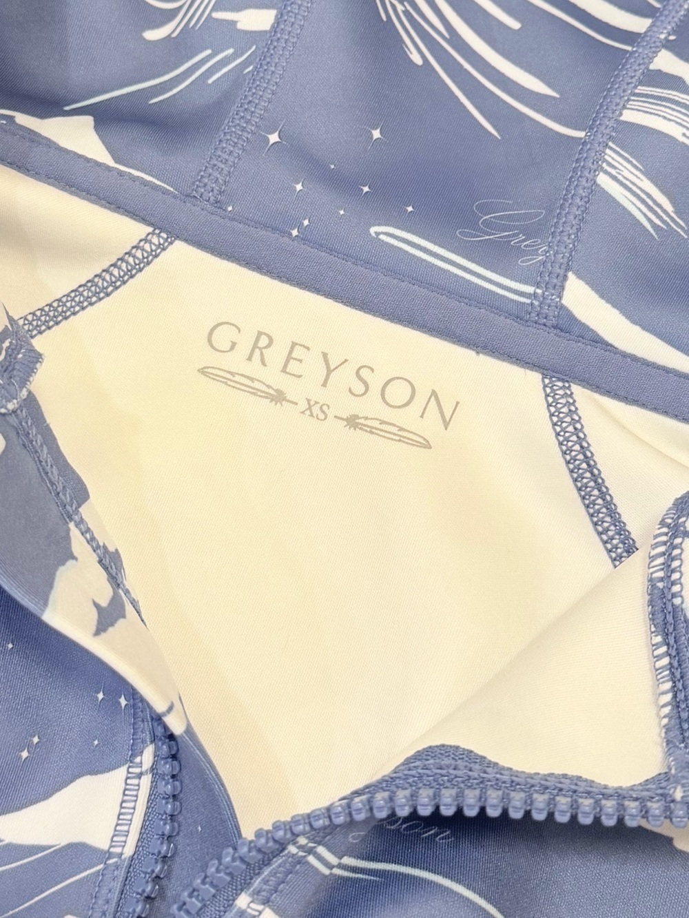 LIKE NEW Greyson Women’s Cloud 9 Kristina Quarter Zip Sweatshirt - Picture 4 of 5